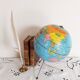 Globe terrestre en métal , Taride ,  tripode, années 60