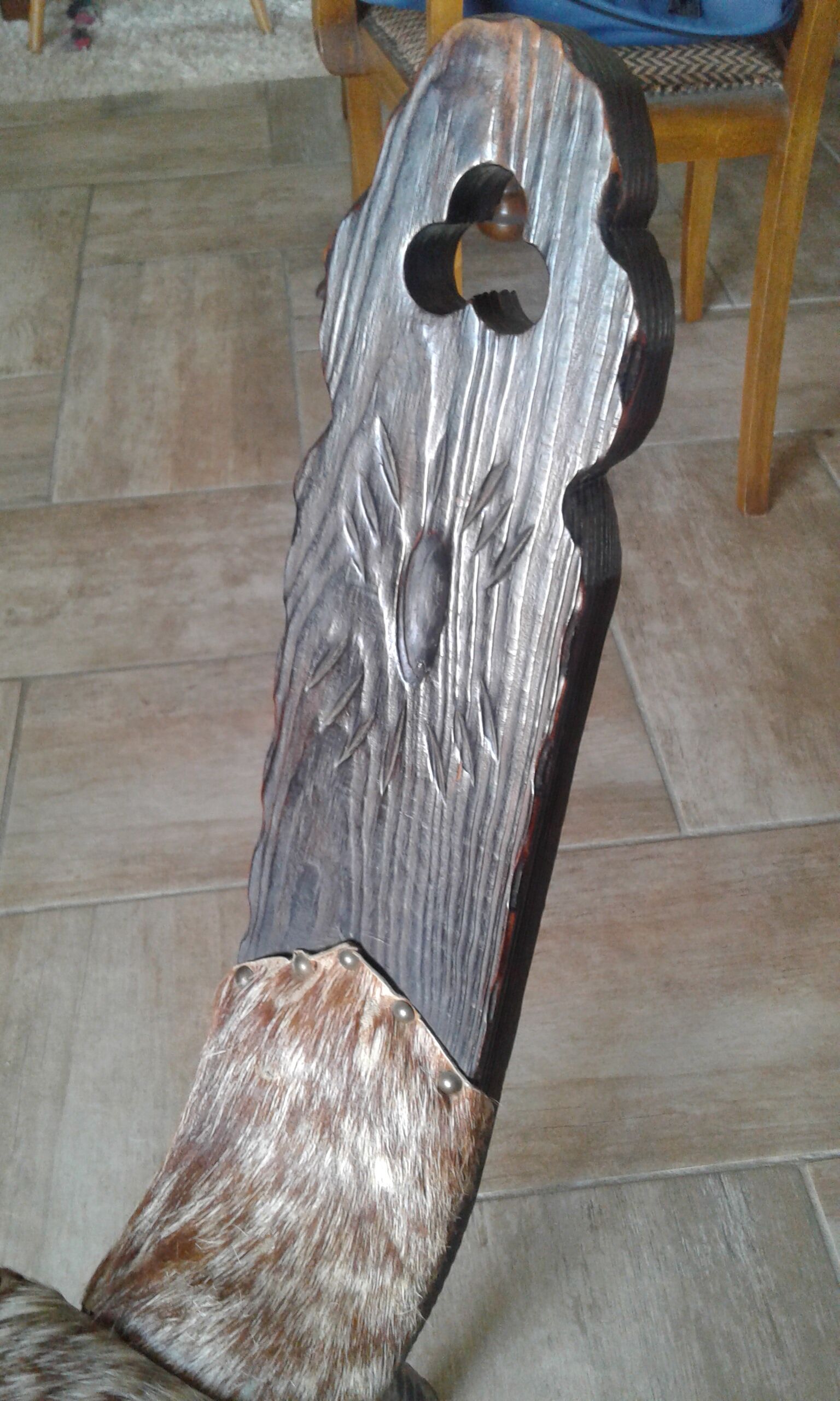 Chair / tripod stool wood and skin . Vintage 50/60