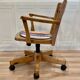 Fauteuil pivotant et inclinable bois massif.