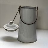 Pot a lait en tôle émaillée