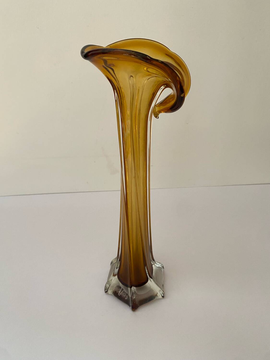 Vase soliflore arum