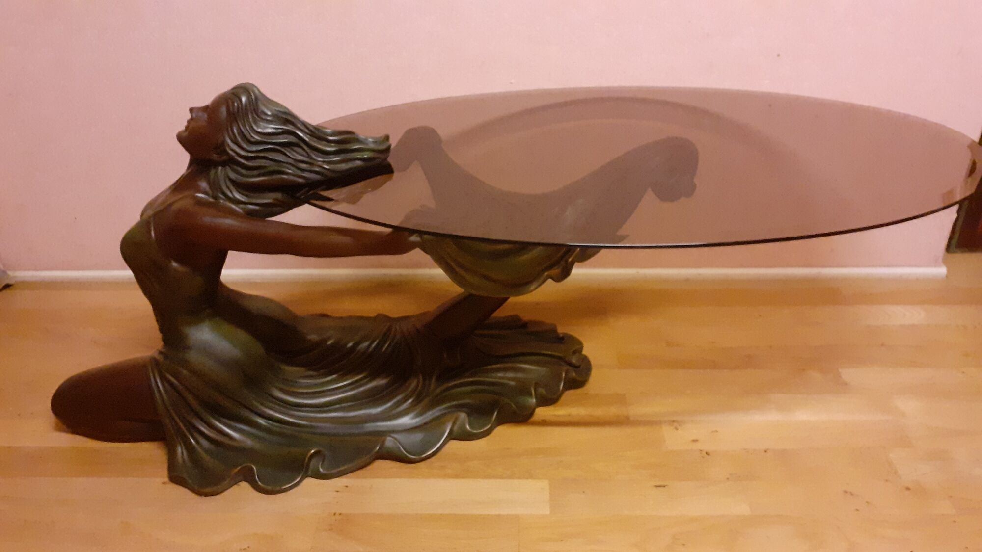 Coffee table, young woman in resin, smoked and beveled glass