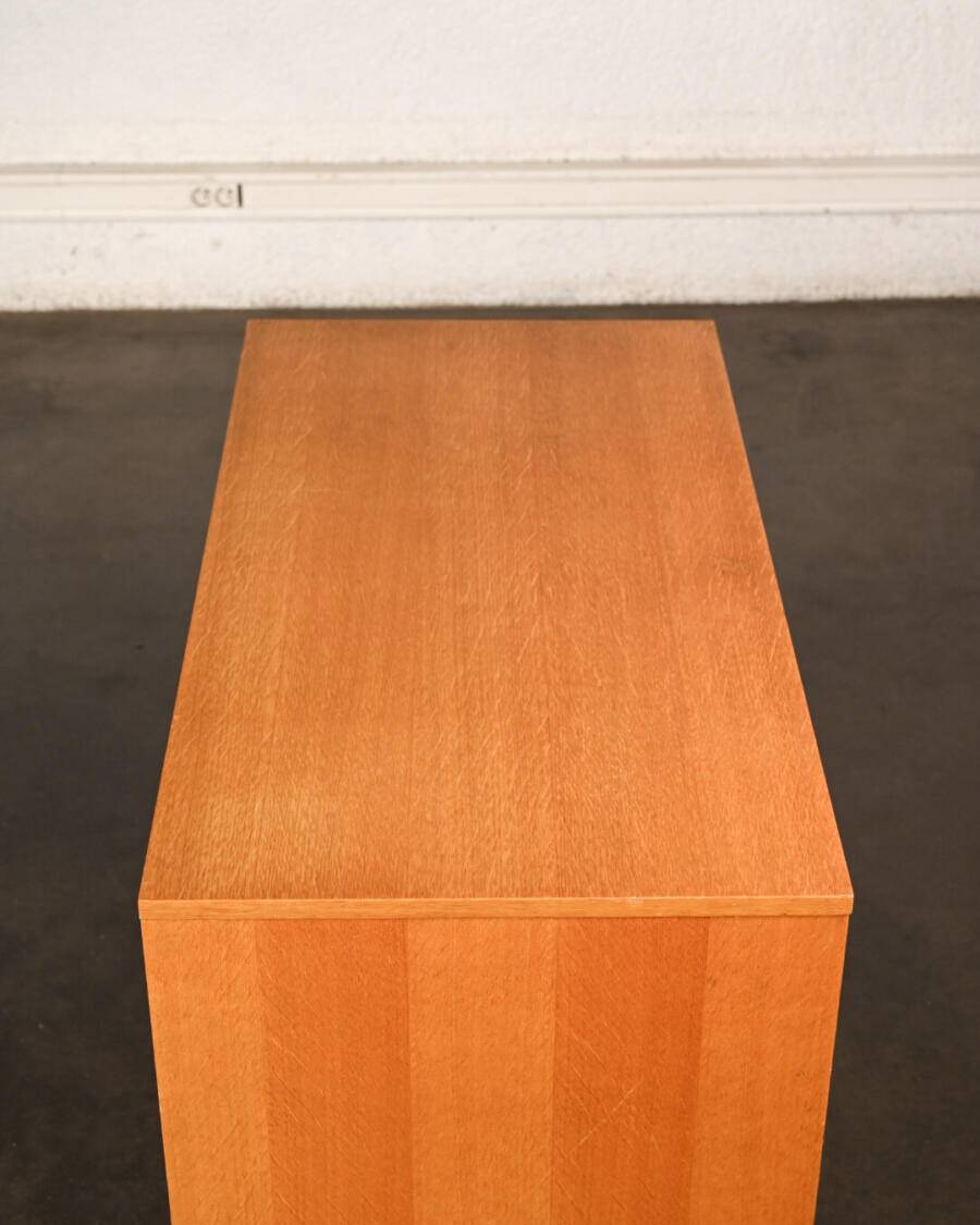 Commode vintage