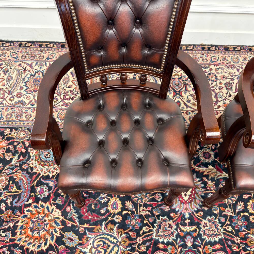 Ensemble de chaises de bureau anglaises bordeaux