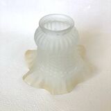 Tulipe abat-jour ancienne verre dépoli couronne plissée blanche et mordorée