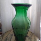 Vase en verre soufflé, vert bouteille
