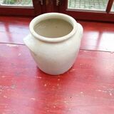 Off-white sandstone pot