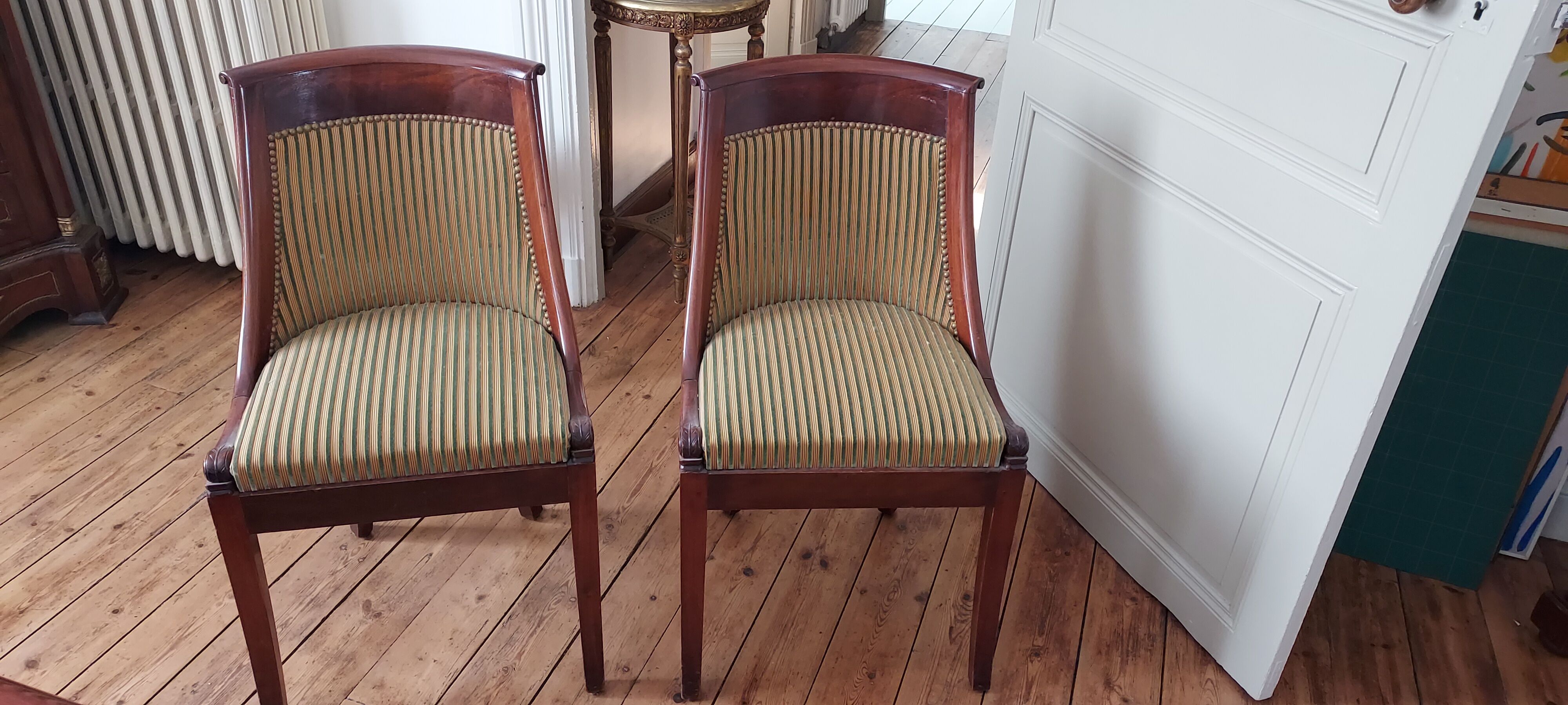 Paire de chaises gondole en acajou