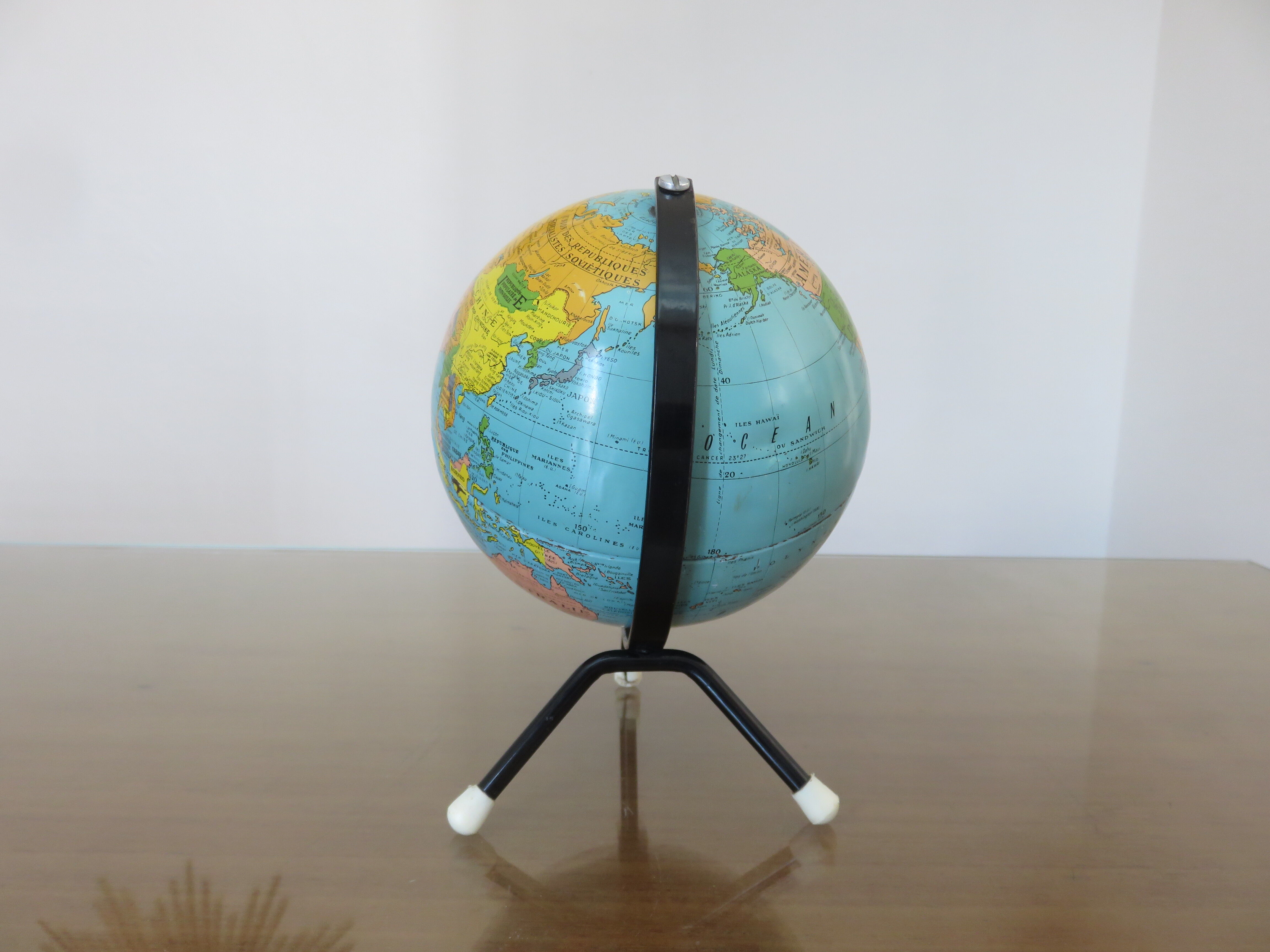 World map globe globe sheet metal tripod taride maps 60s 70s
