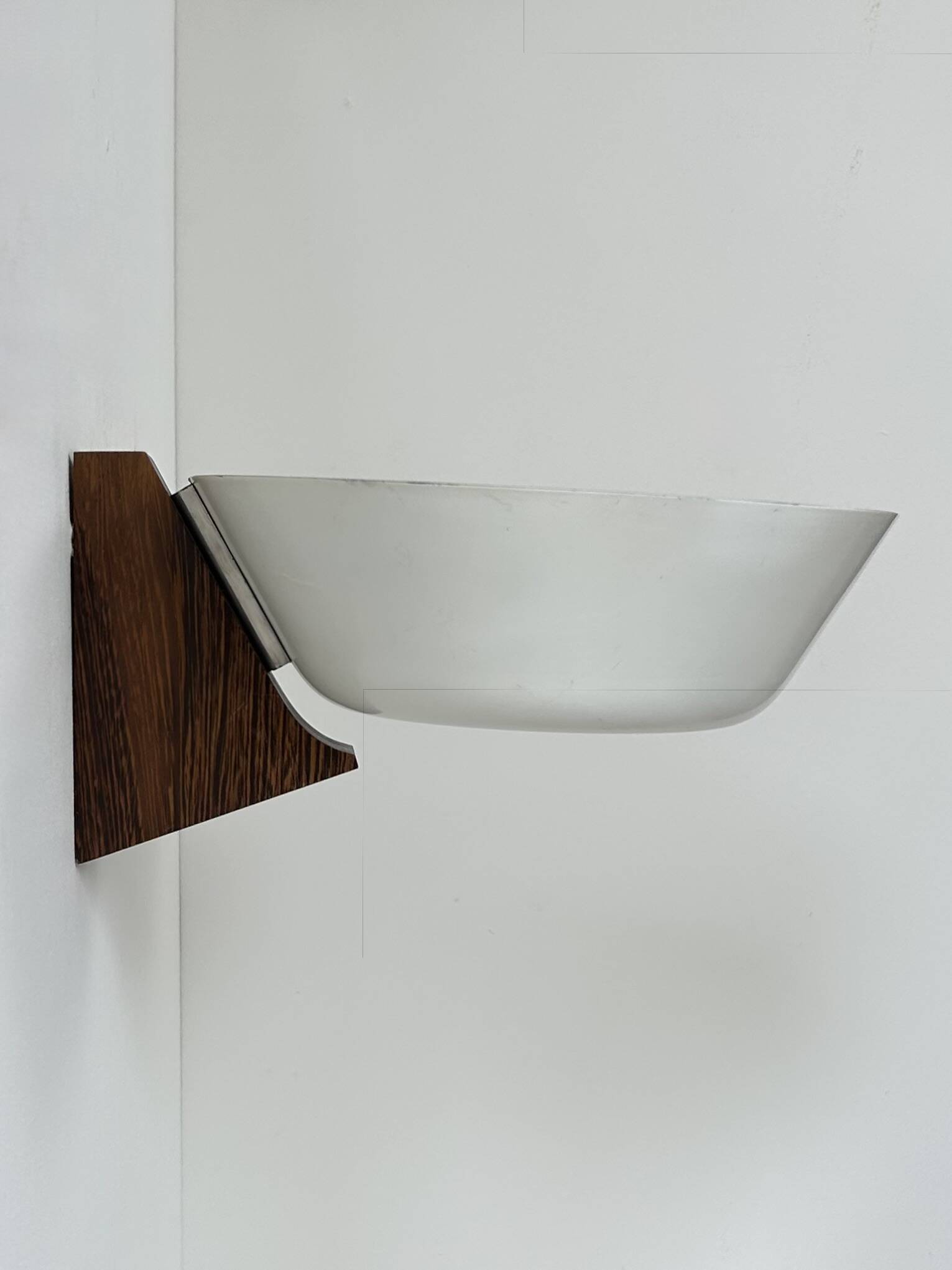 Vintage wall light, wood, chrome and white metal, Hagoort, Netherlands, 1960.