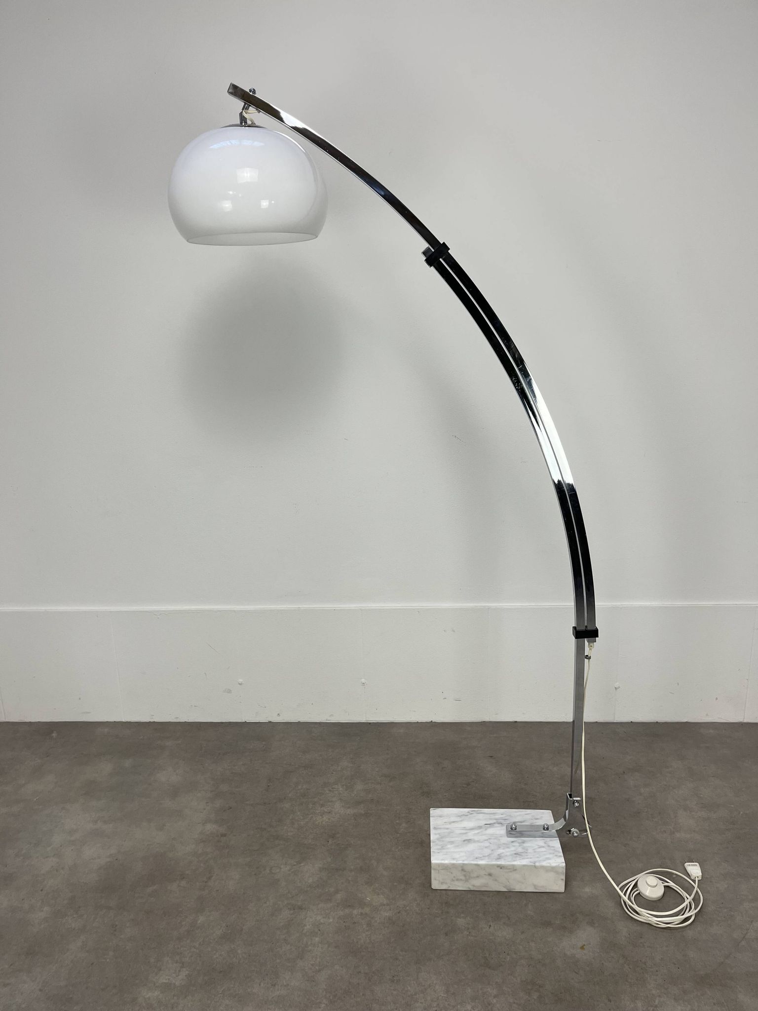 Lampadaire arc Goffredo Reggiani, années 70