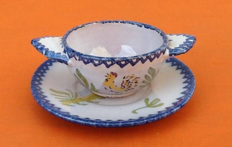 Charolles earthenware eared bowl / saucer rooster model