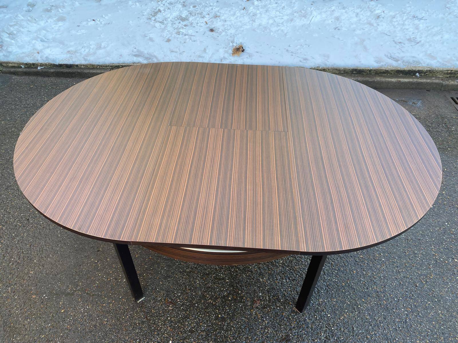 1960s round extendable Scandinavian dining table