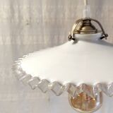 Pleated opaline lampshade with its fitting and E27 socket - mid 20th century.