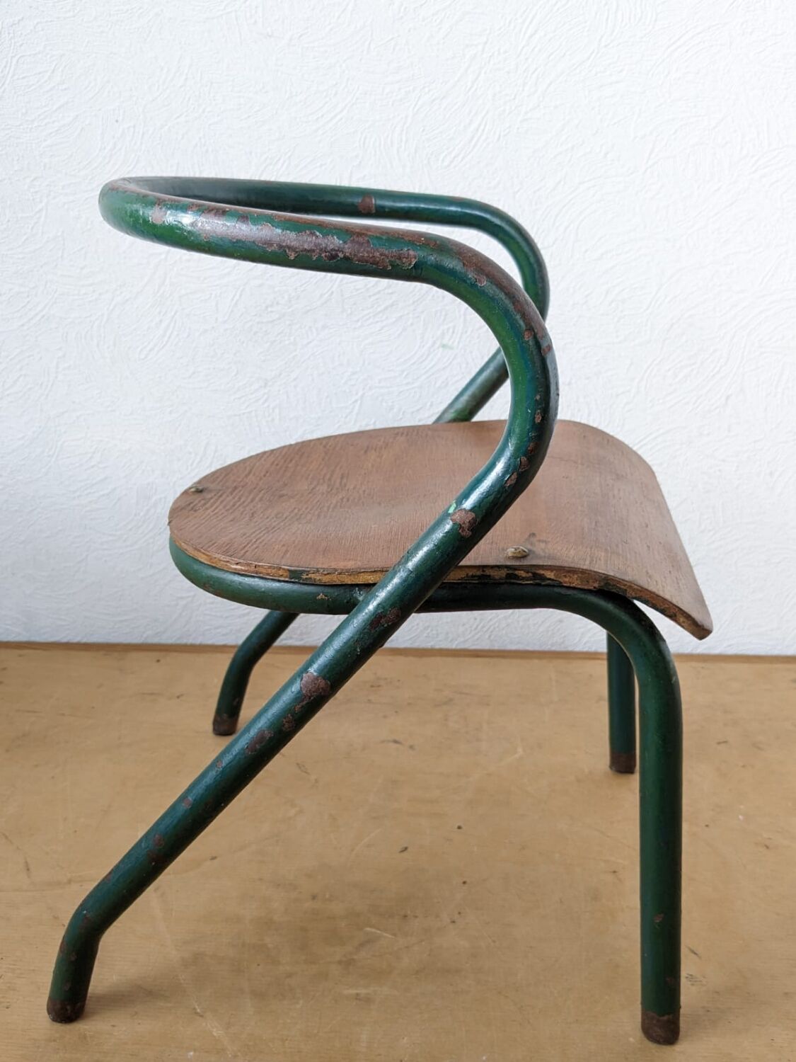Children's chair by Jacques Hitier