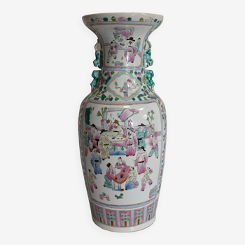 Porcelain vase, China – XXth