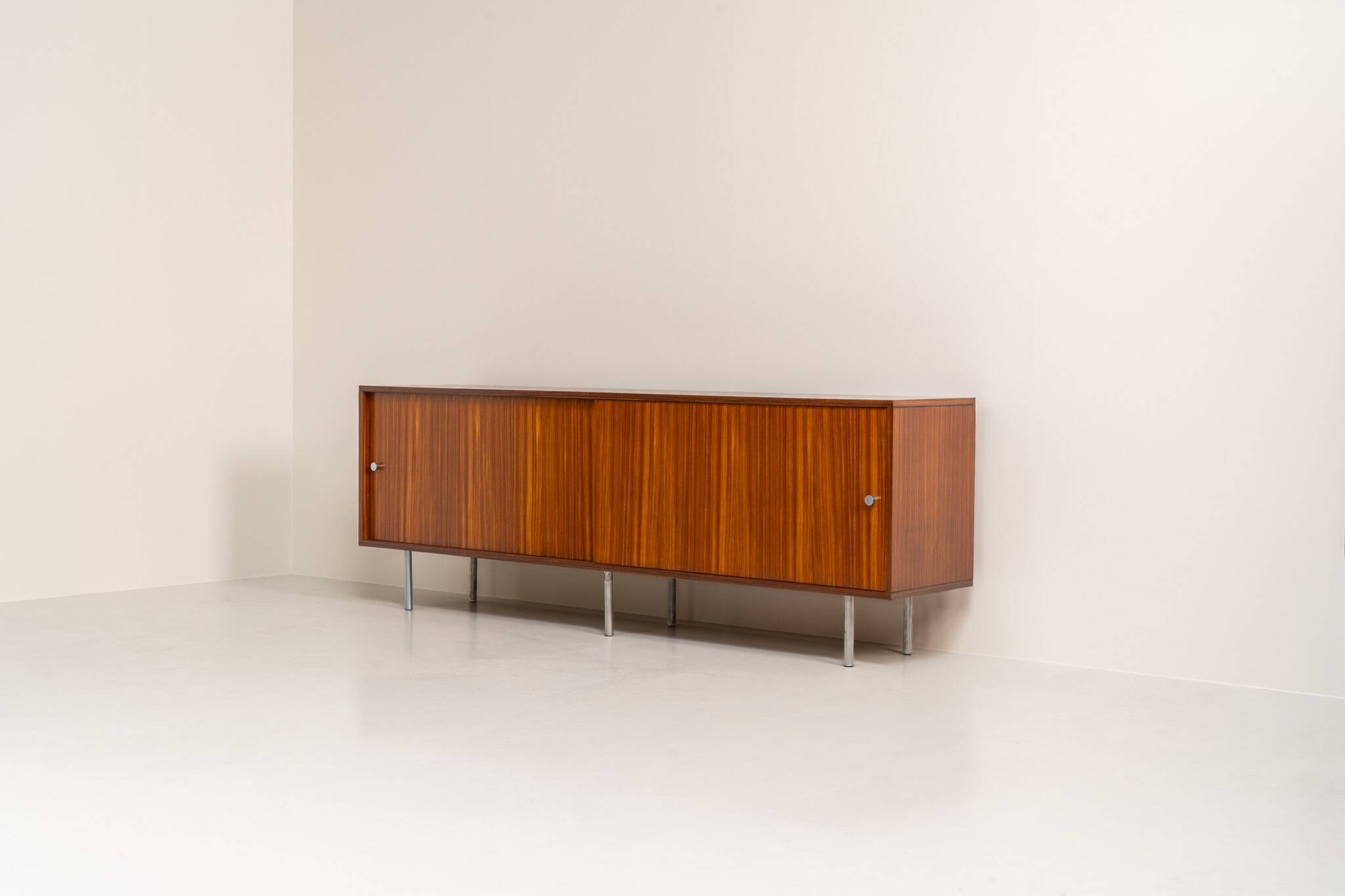 Buffet en palissandre par Alfred Hendrickx pour Belform