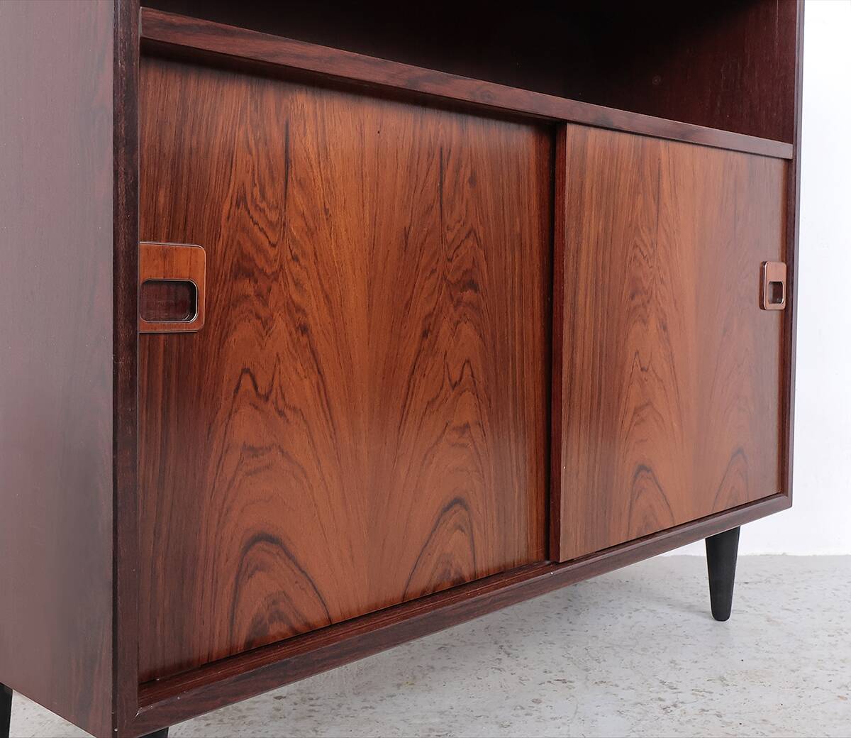 Small Danish design wardrobe with 2 sliding doors, 1960s