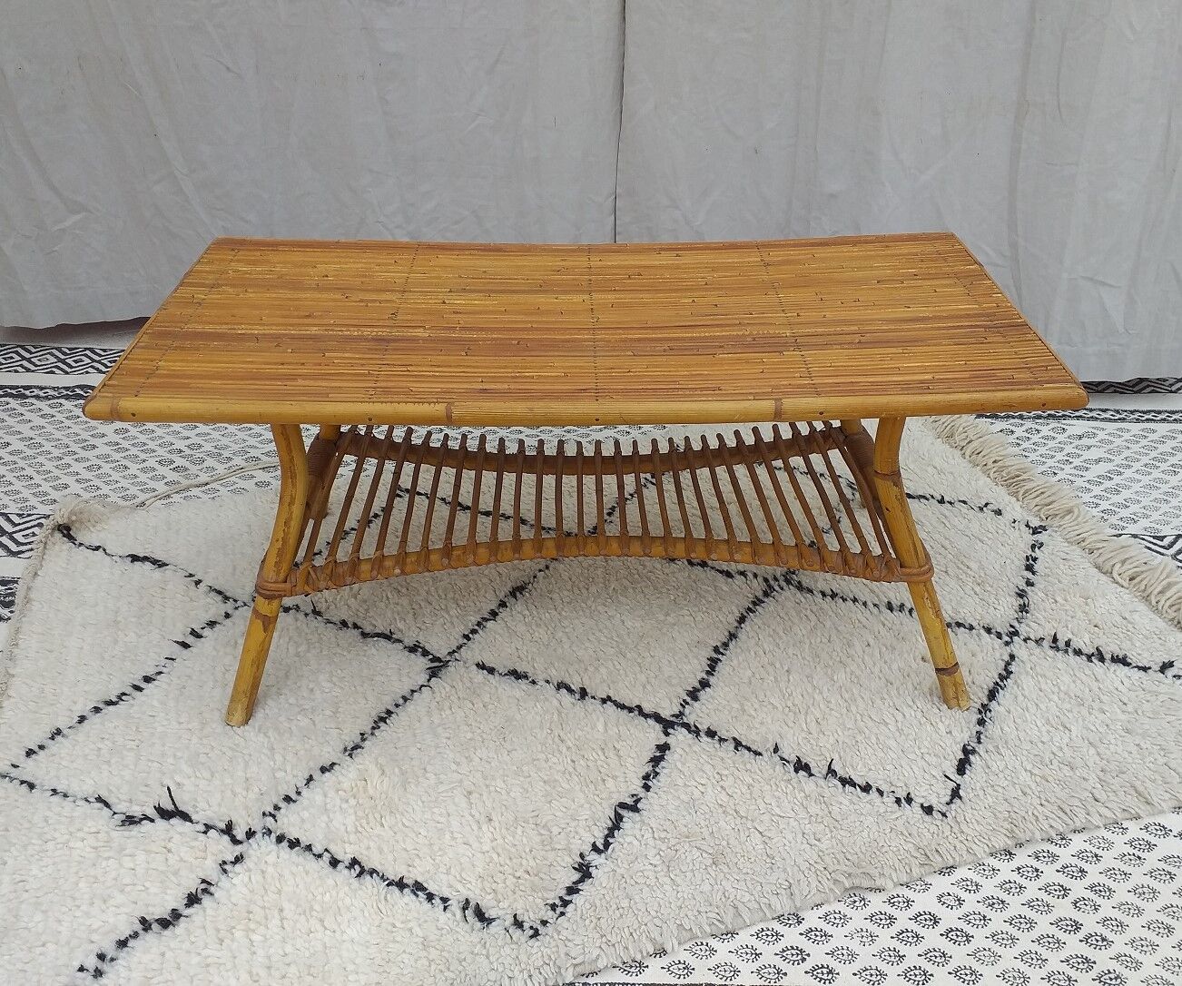 Vintage rattan coffee table 70