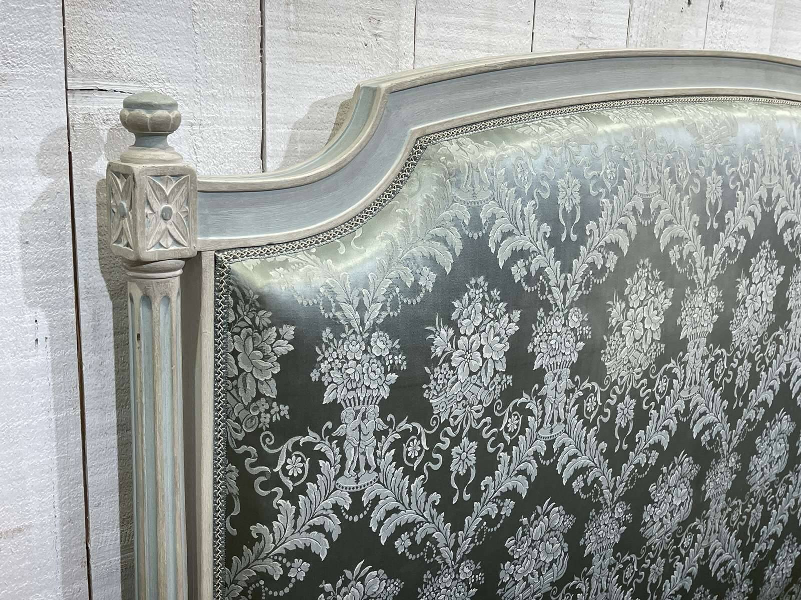 Louis XVI style bed in beech - 140x190 bedding
