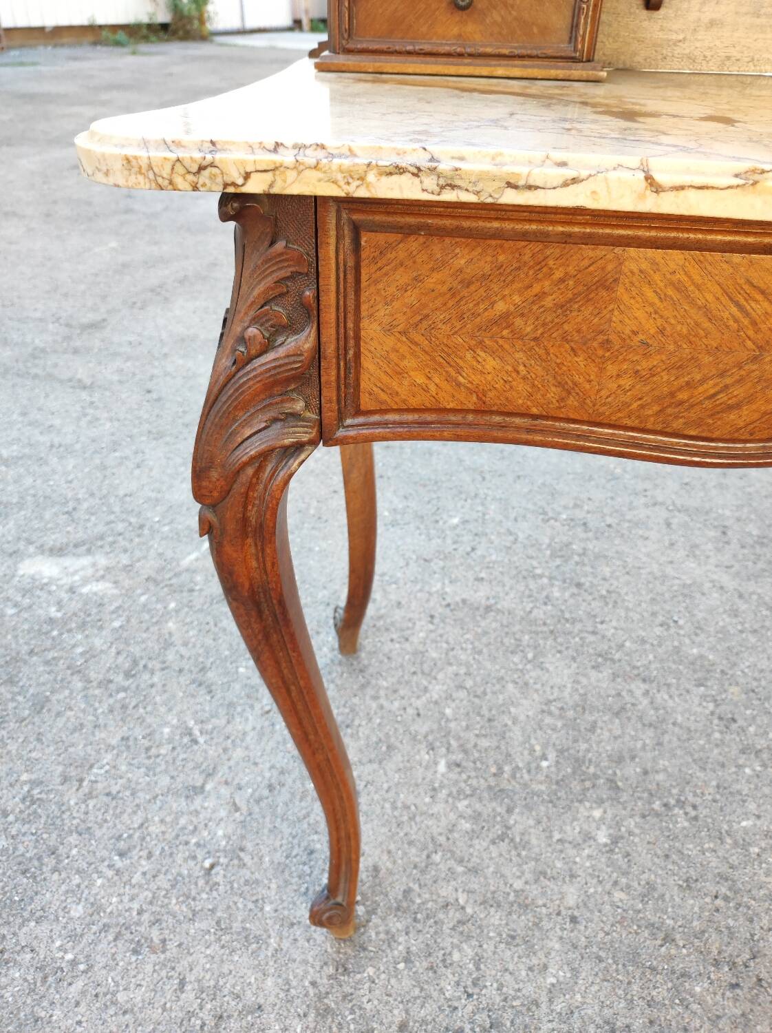 Rocaille dressing table marble top, one drawer