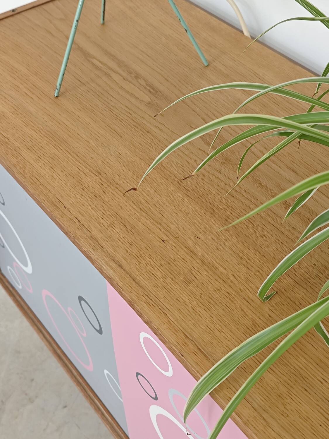 Buffet U 452 rose et gris par Jiri Jiroutek pour Intérier Praha