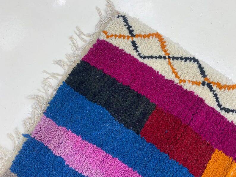 Off-white Moroccan rug with colorful patterns, 200cm x 300cm