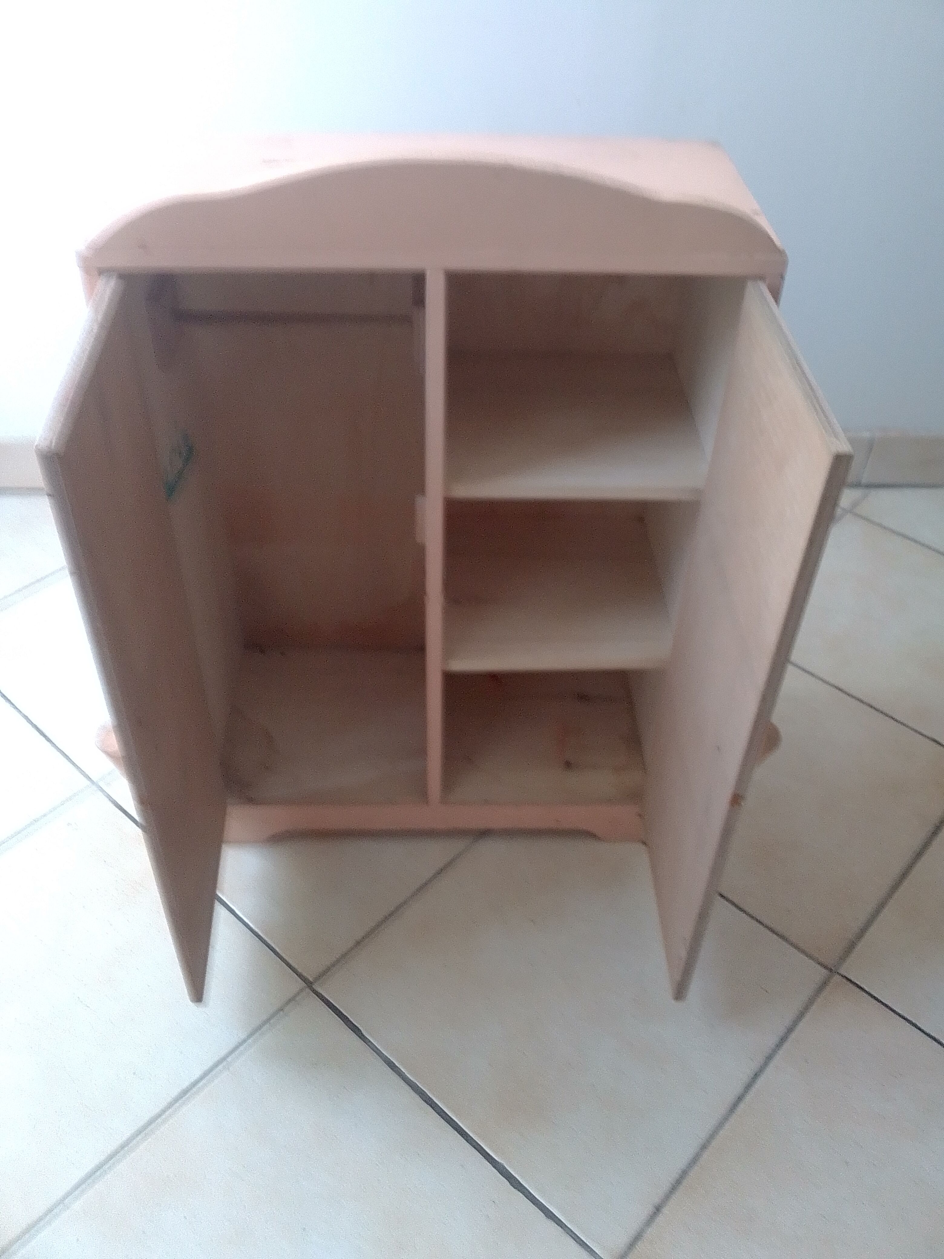 Painted wooden stern cabinet