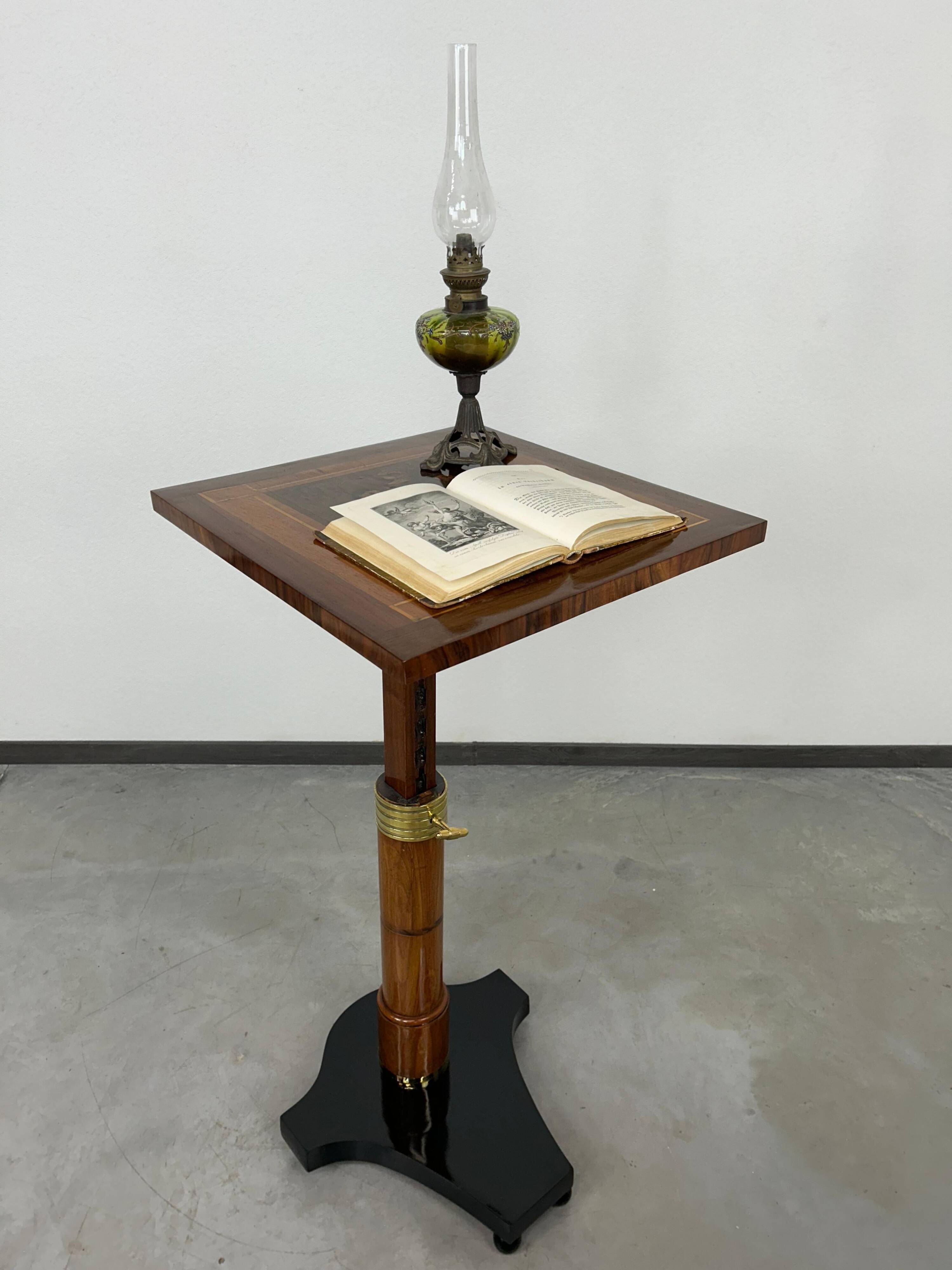 Table d'écriture ajustable avec incrustation Adam et Eve