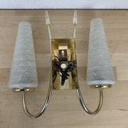Paire d'appliques laiton et opaline années 50