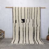 Moroccan Berber wool rug 252 x 154 cm