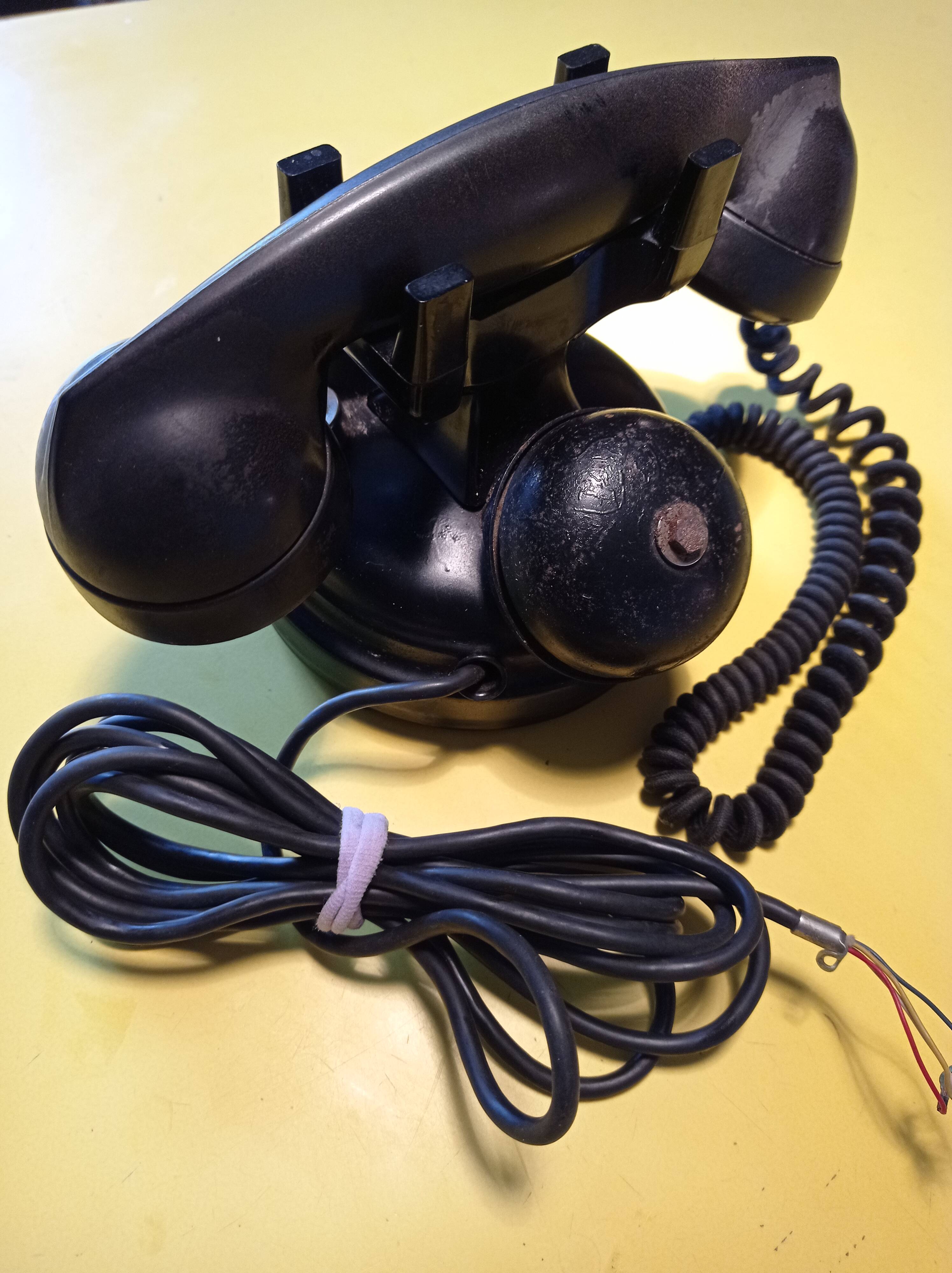 Téléphone bakélite années 40
