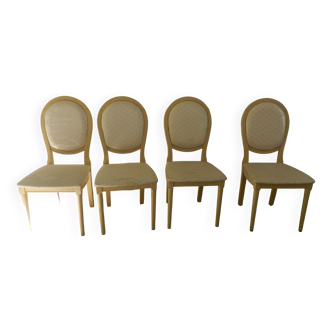 Set of 4 white chairs