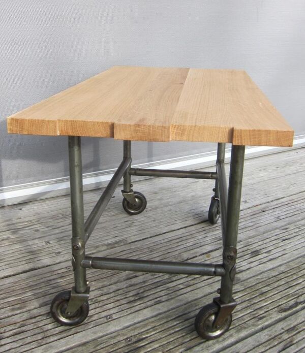 Table roulante industrielle d'appoint
