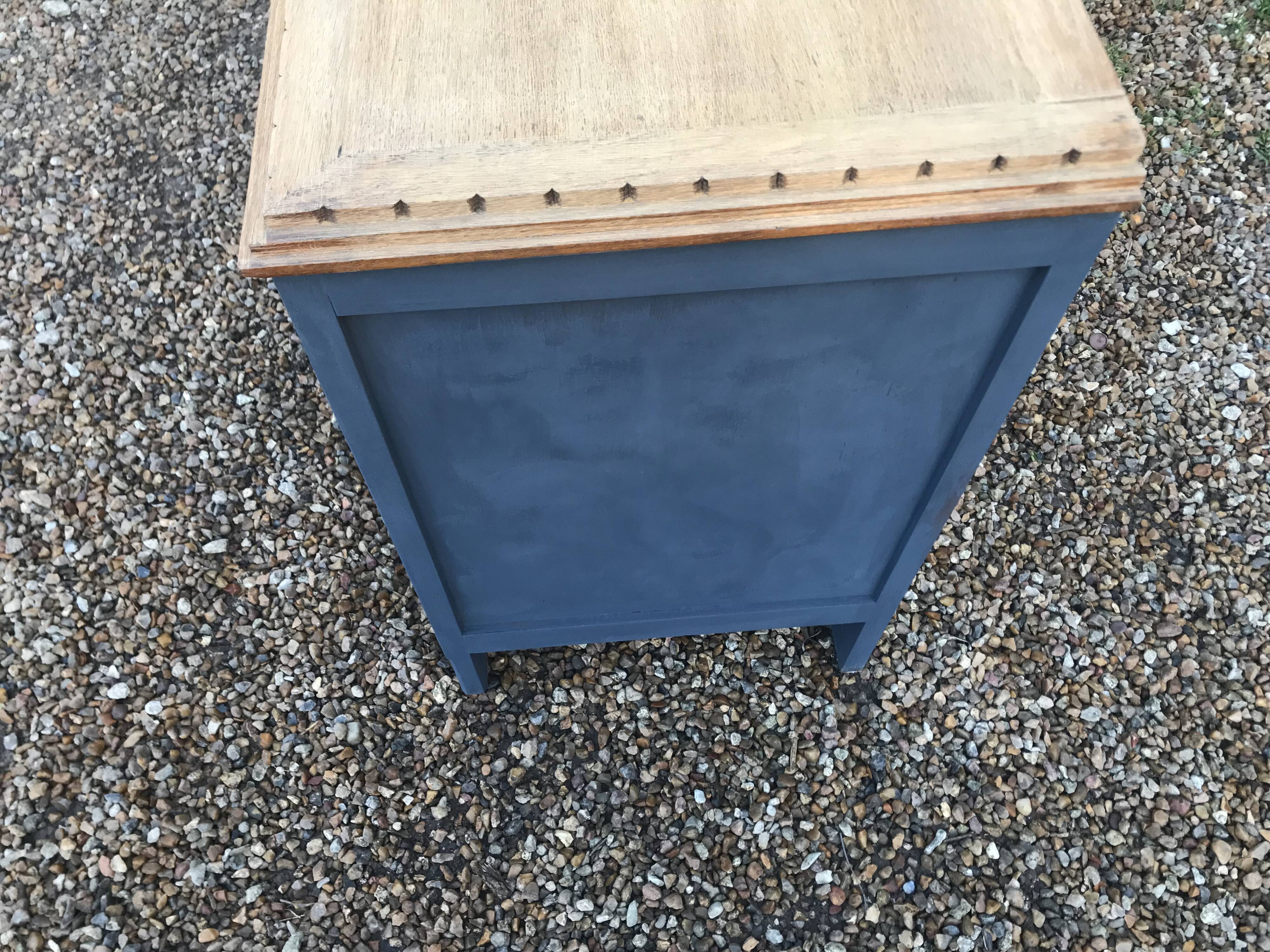 Vintage dresser