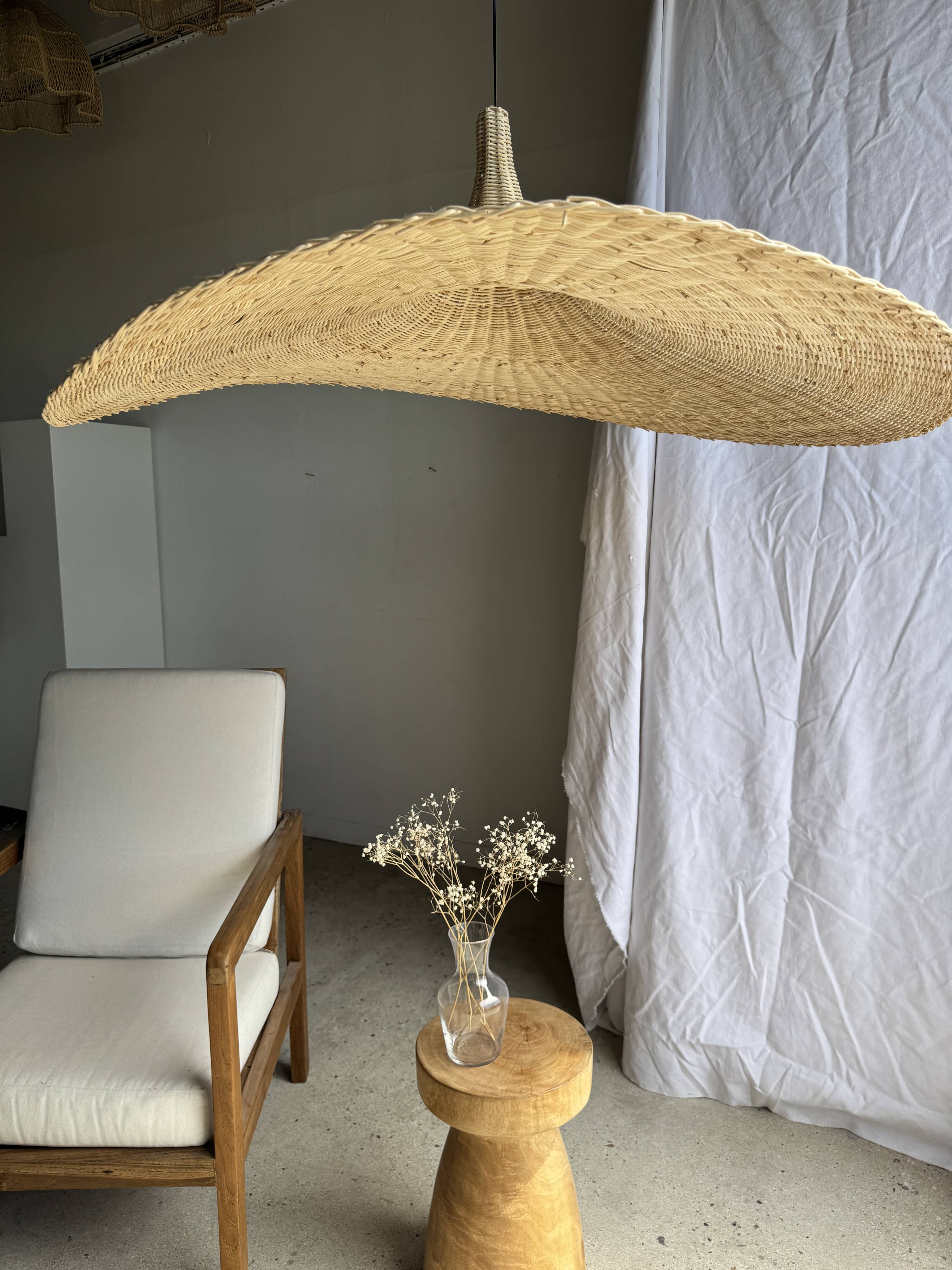 Very large rattan pendant light in the shape of a hat D125 H50