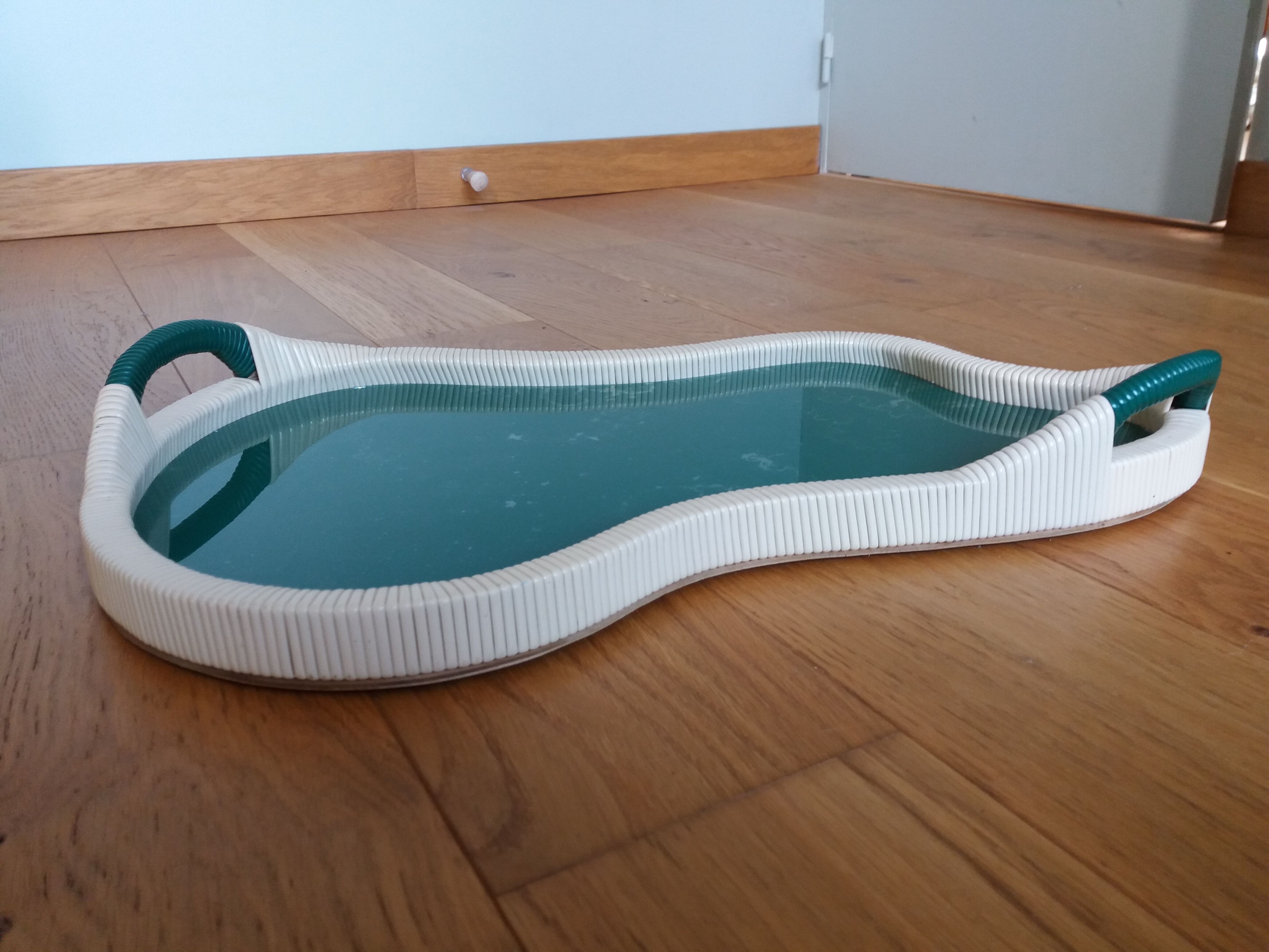 Scoubidou serving tray
