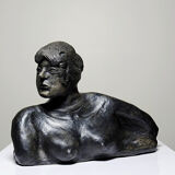 20th-century ceramic bust of a woman, art craft to be identified.