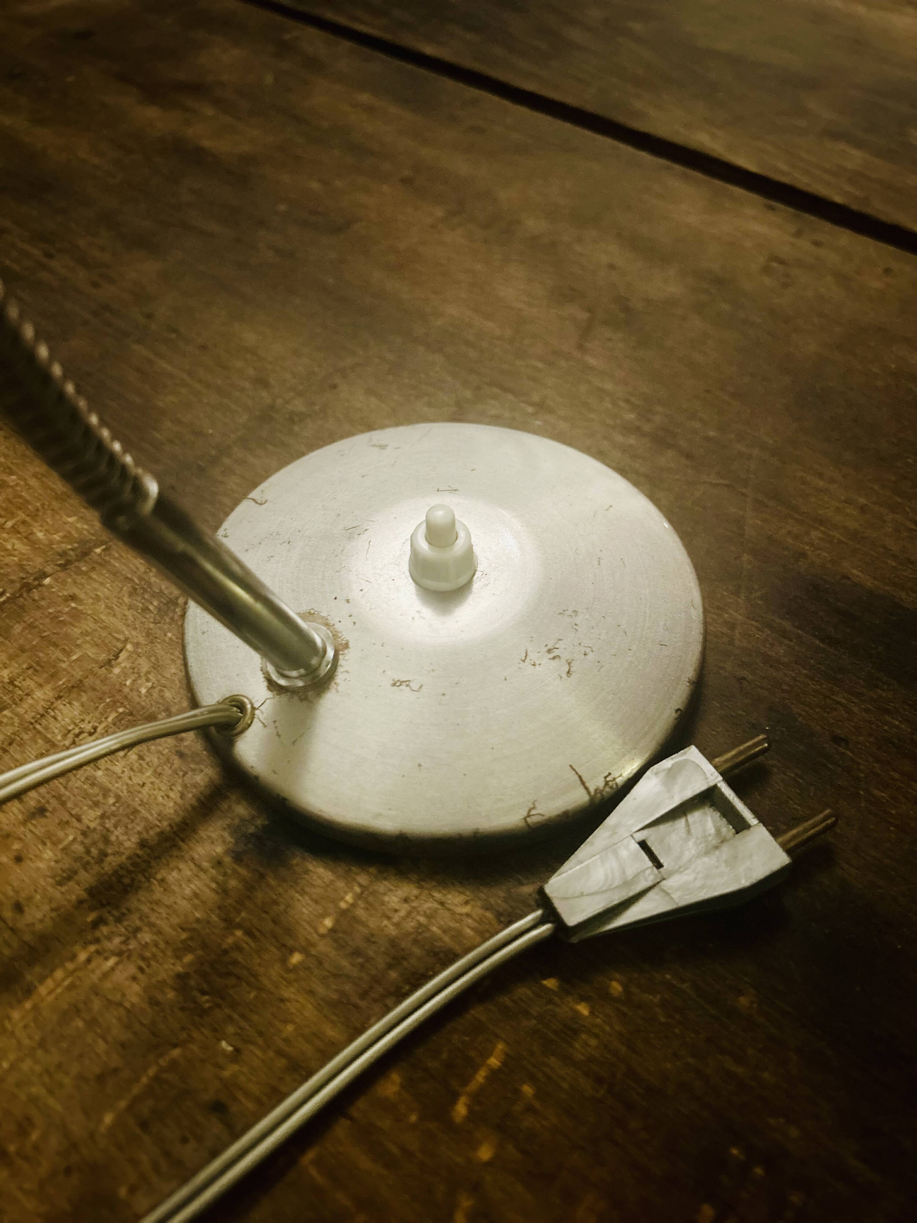 Magnificent little desk lamp from the 60s