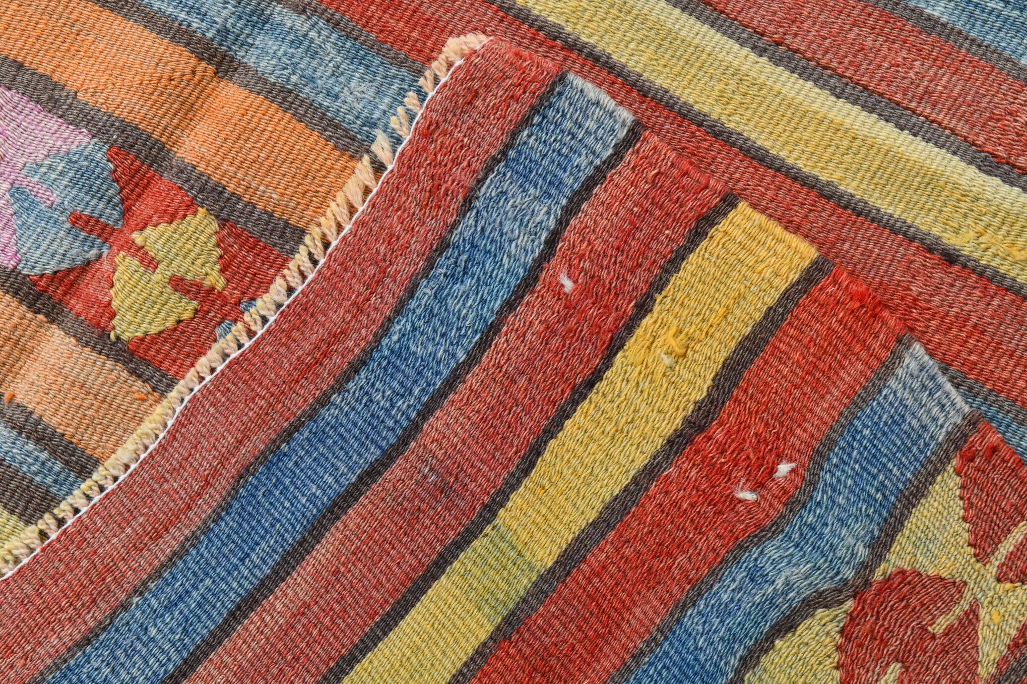 4x7 Handmade Wool Turkish Vintage Kilim Rug, 136x201Cm SK 32979