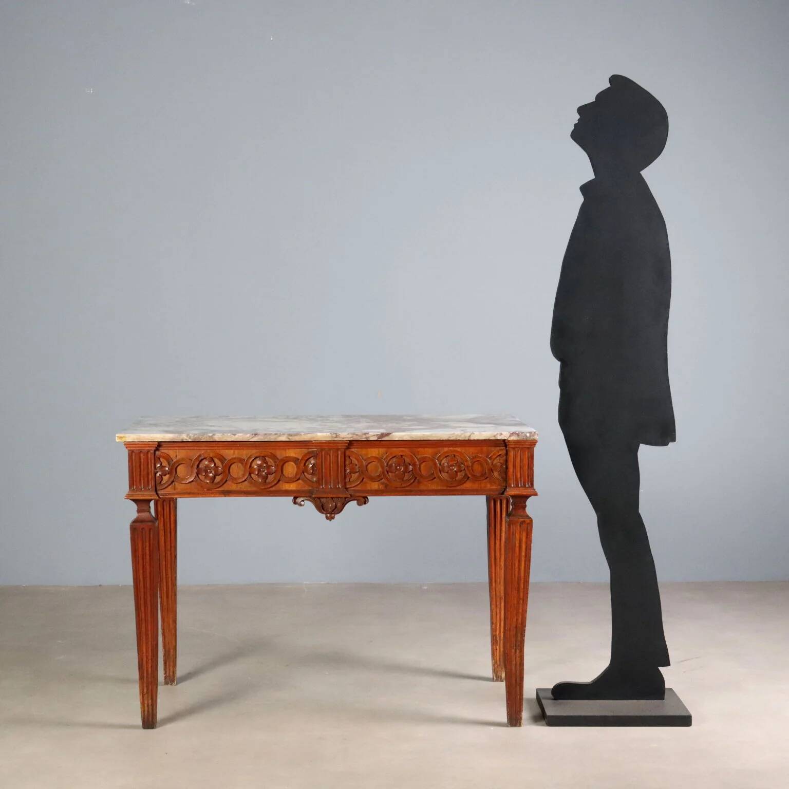 Antique neoclassical console in walnut with a marble top, 18th century.