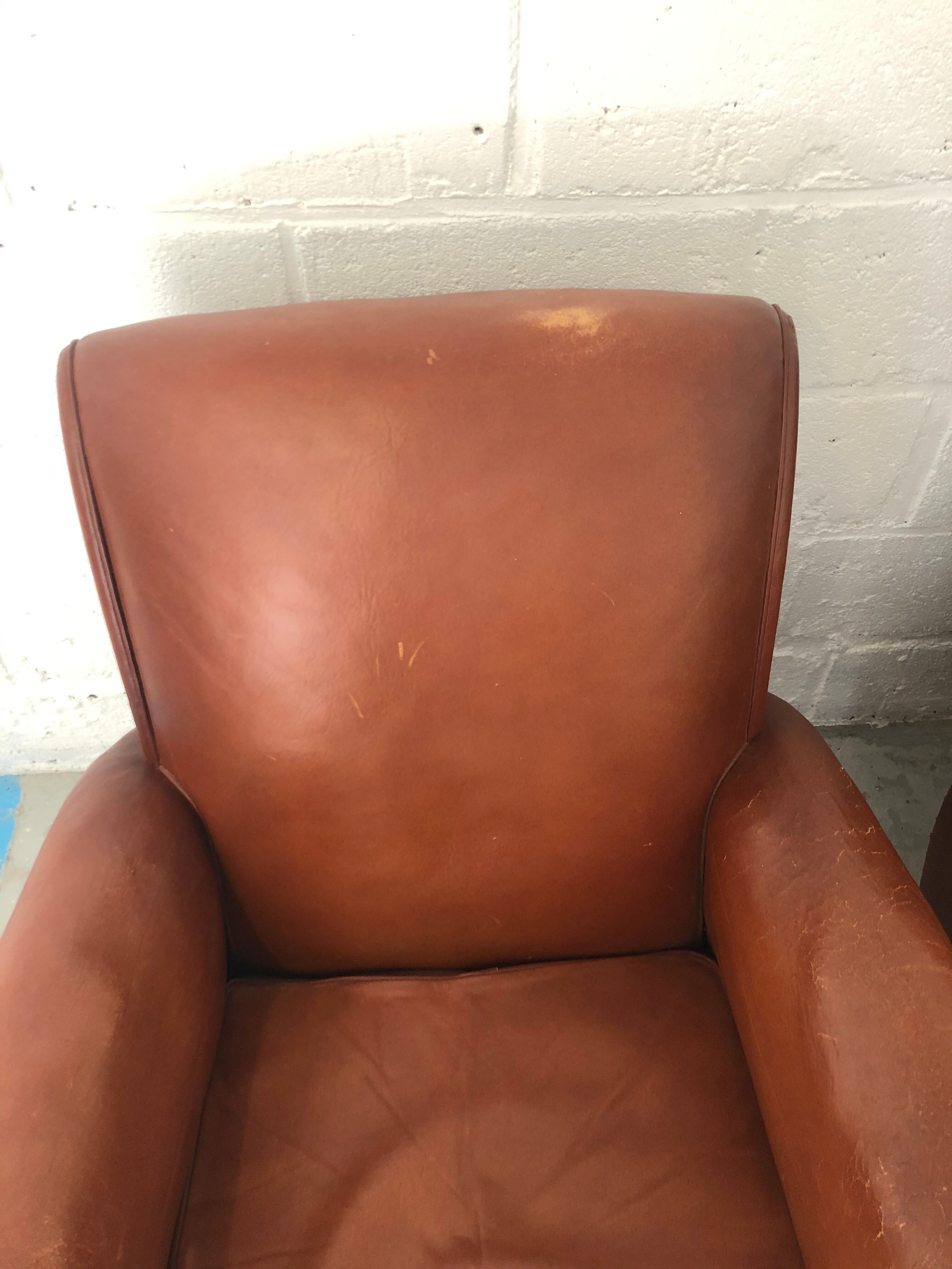 Lot of 2 club chairs "Le Parisien"