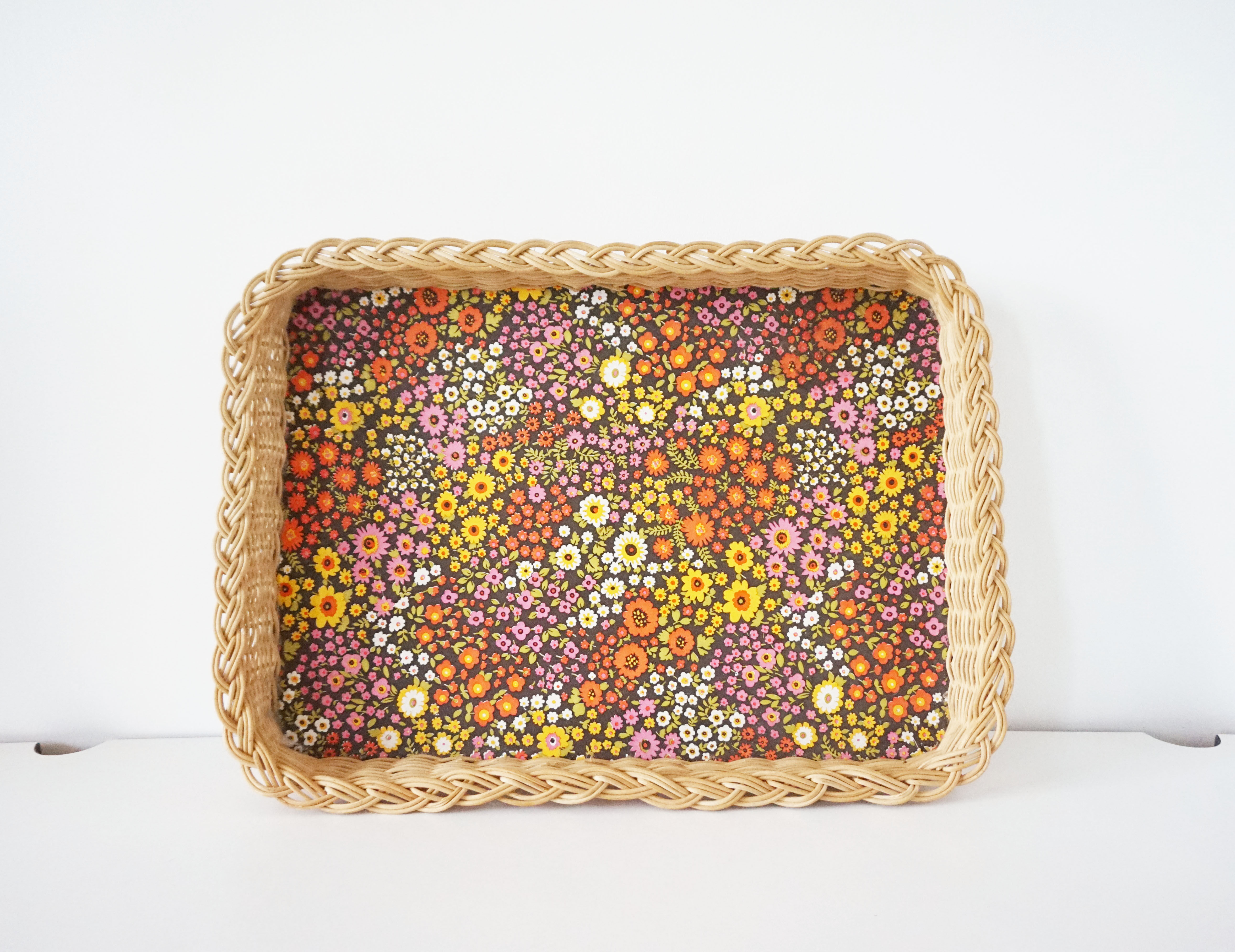Wicker top flower pattern 1970