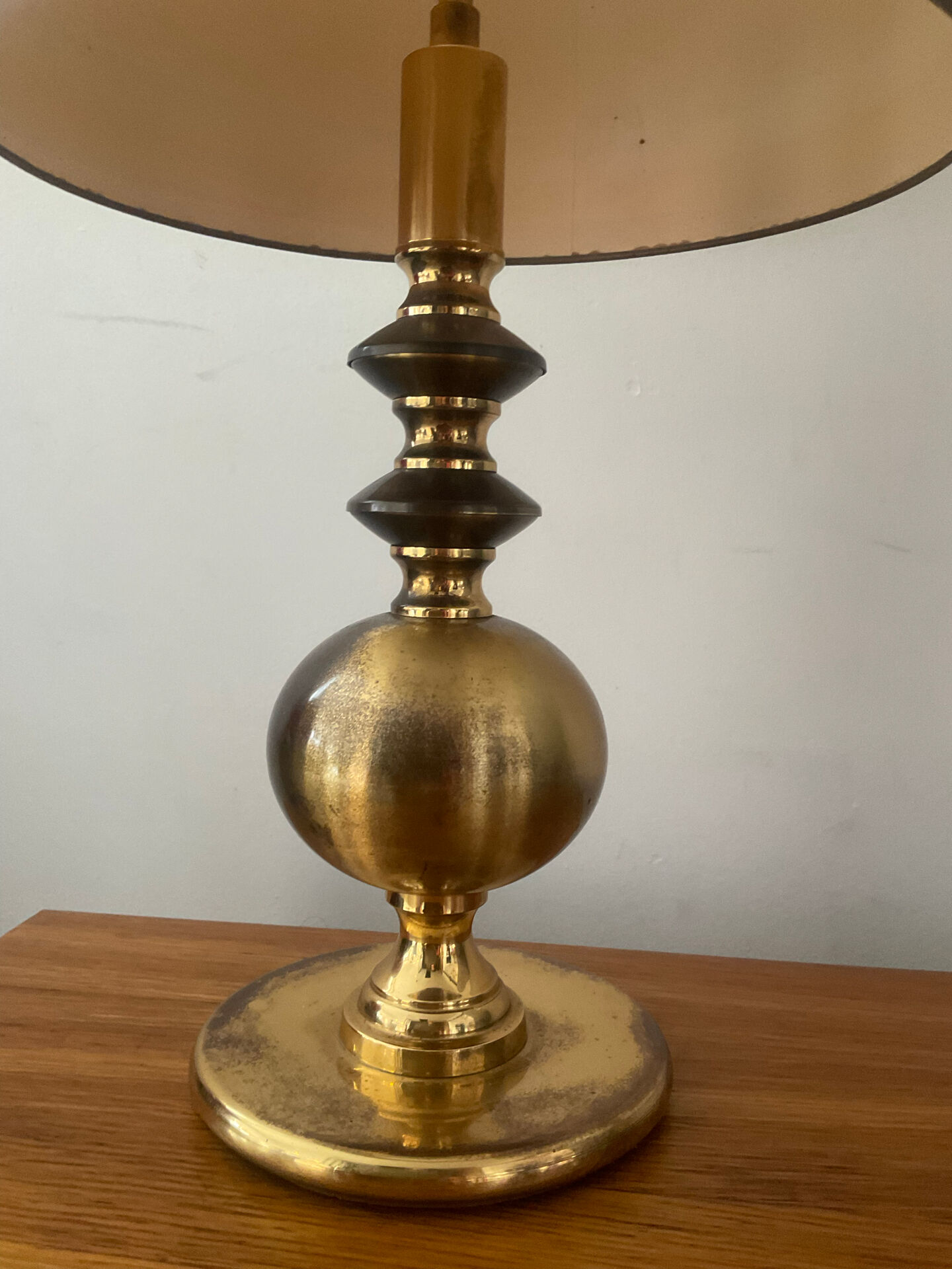 Brass lamp from the 60s-70s.