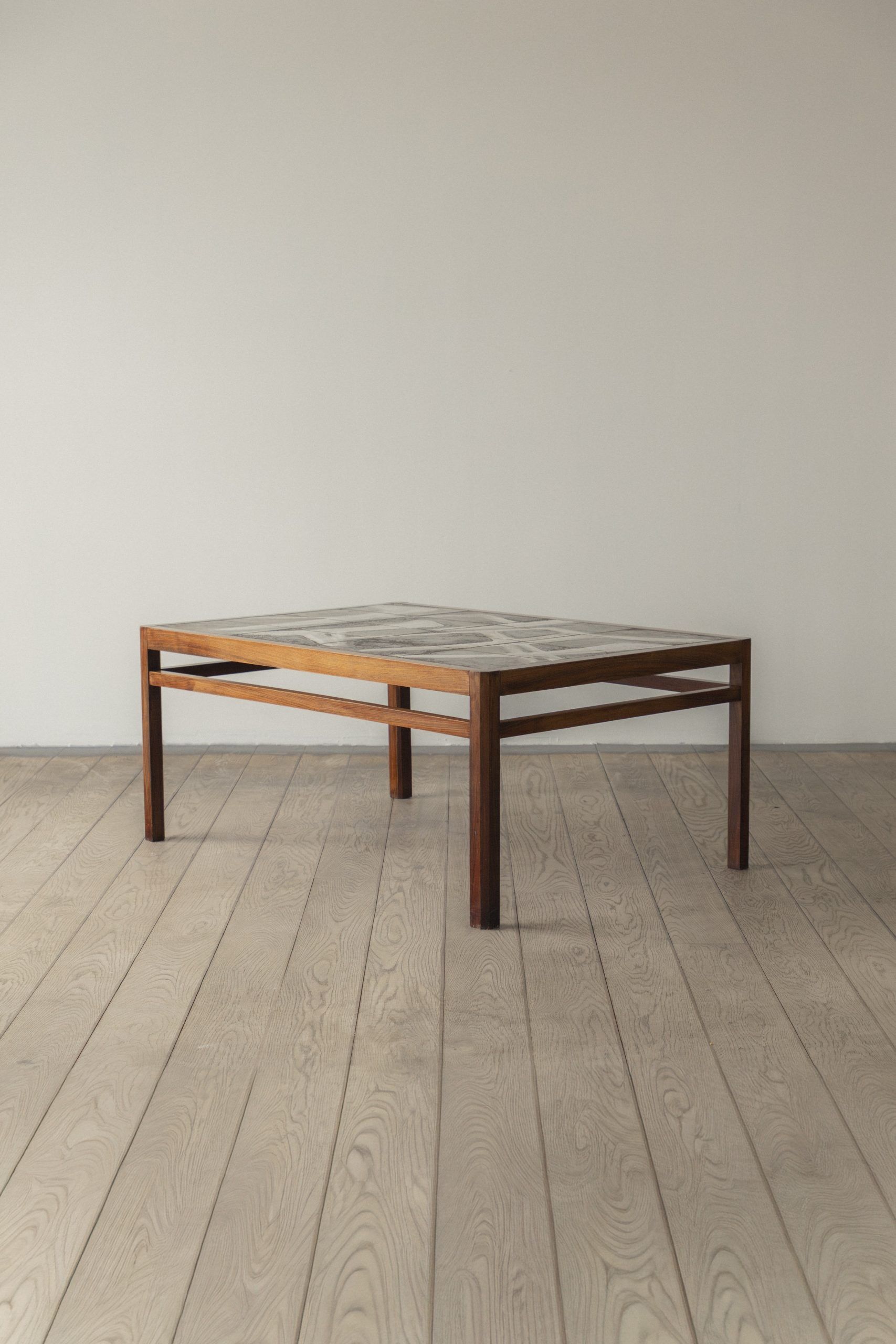 Ole Bjørn Krüger, coffee table