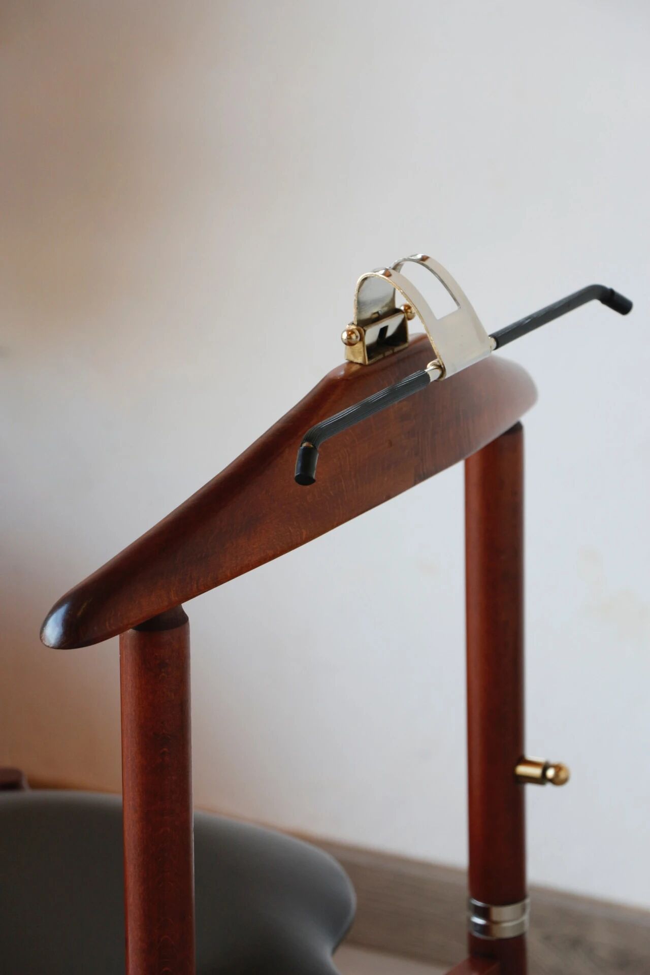 Fratelli Reguitti valet – Vintage Italian chair