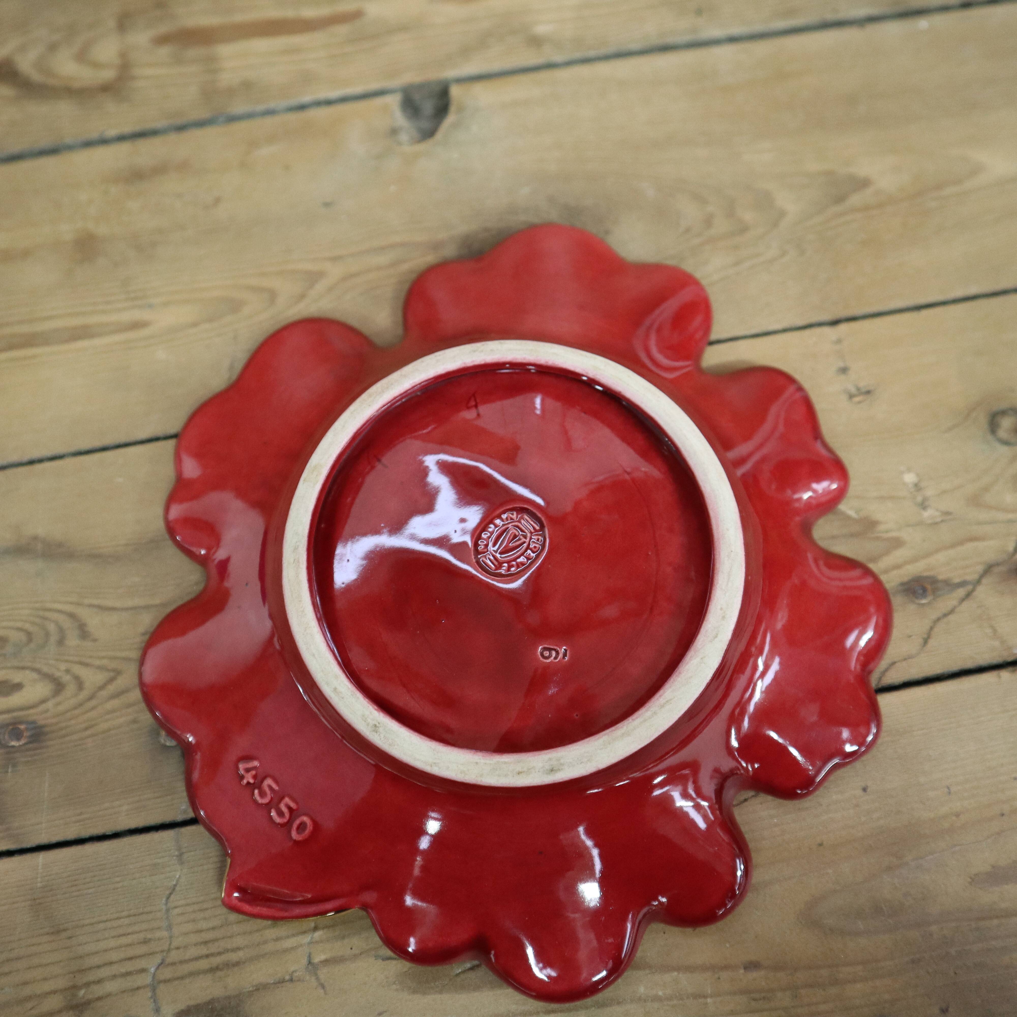 Red/burgundy ceramic leaf pocket emptier with gold trim Verceram