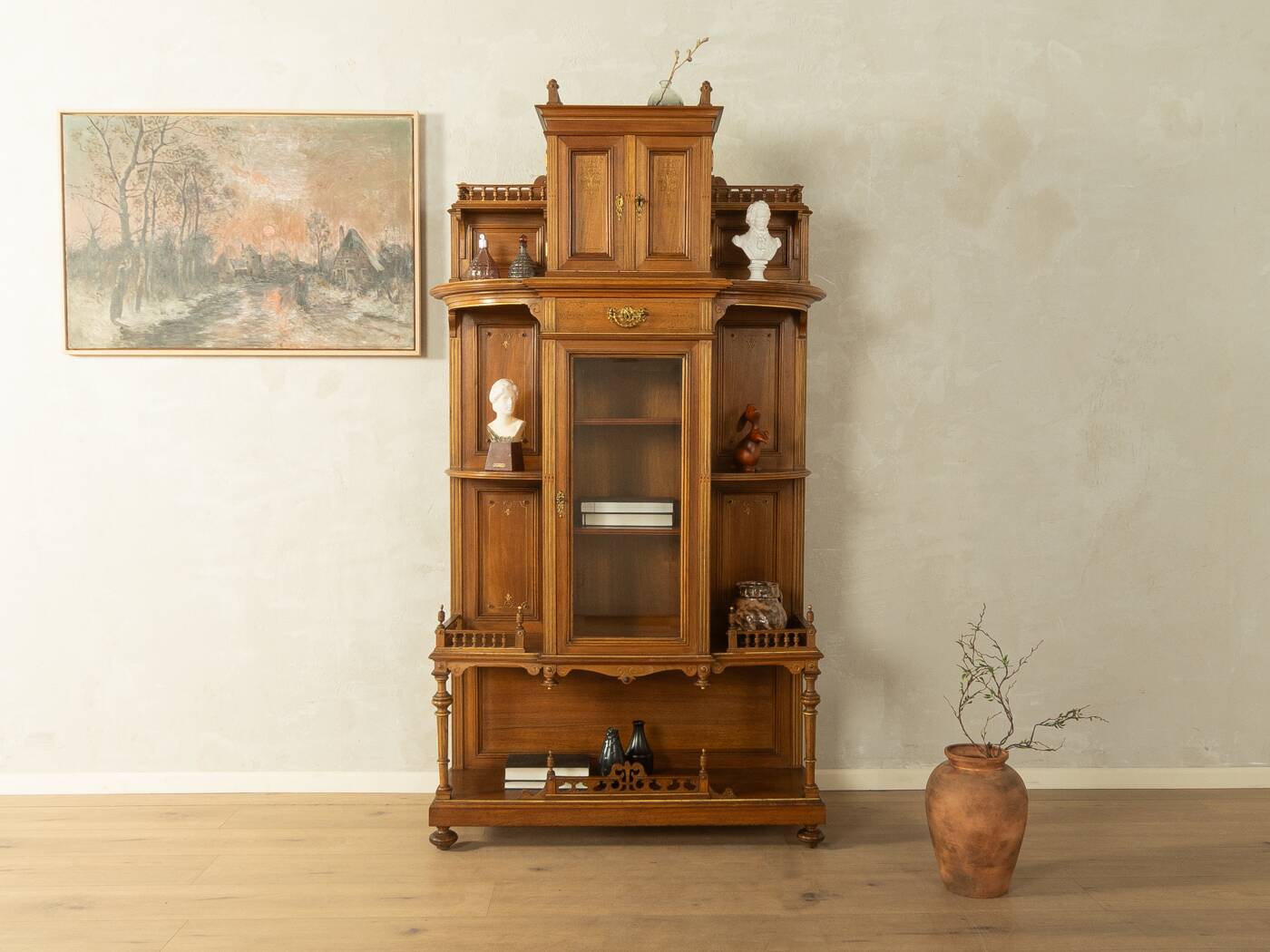 Cabinet haut antique de style Gründerzeit, vers 1900