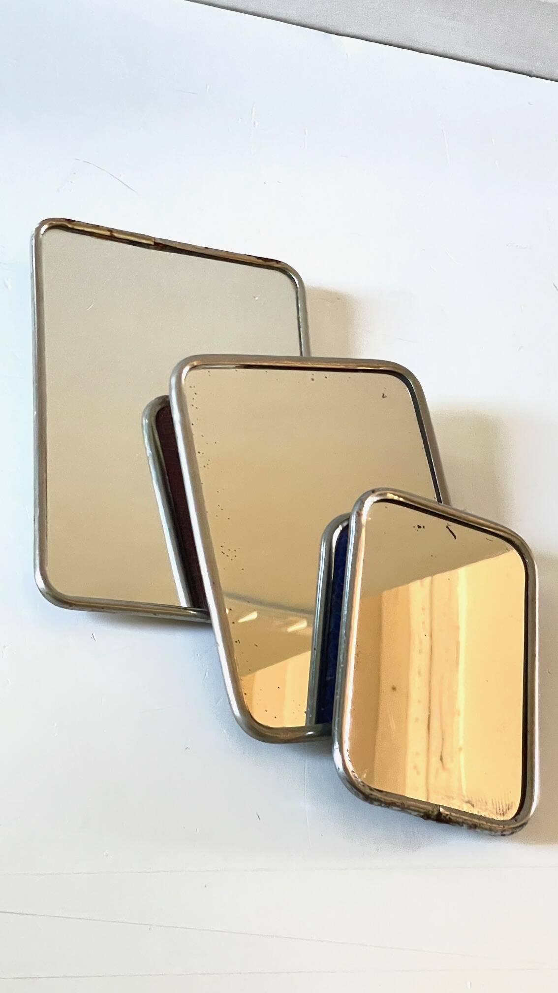 Collection de 3 miroirs barbier vintage