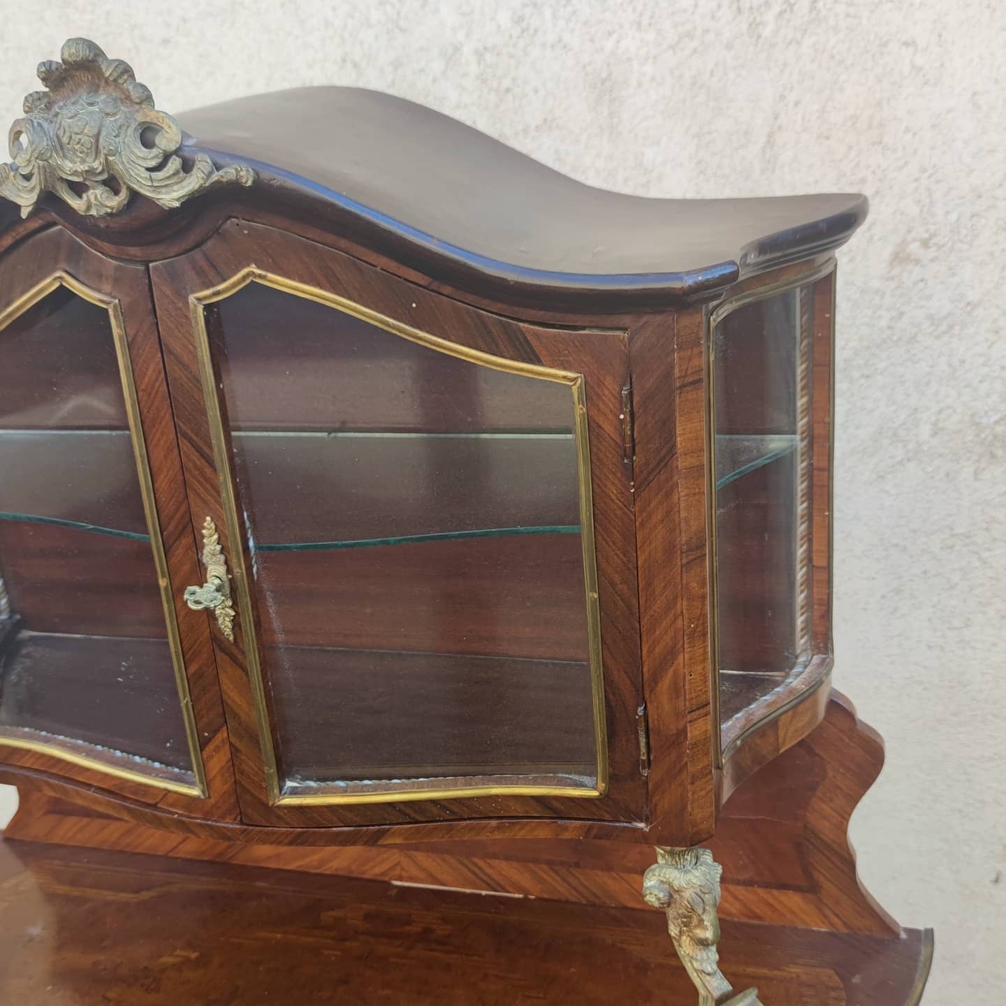 Bureau dit "Bonheur du jour" de style Louis XV